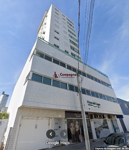 Apartamento, 2 dormitórios, 1 vaga coberto, churrasqueira no centro de Tramandaí