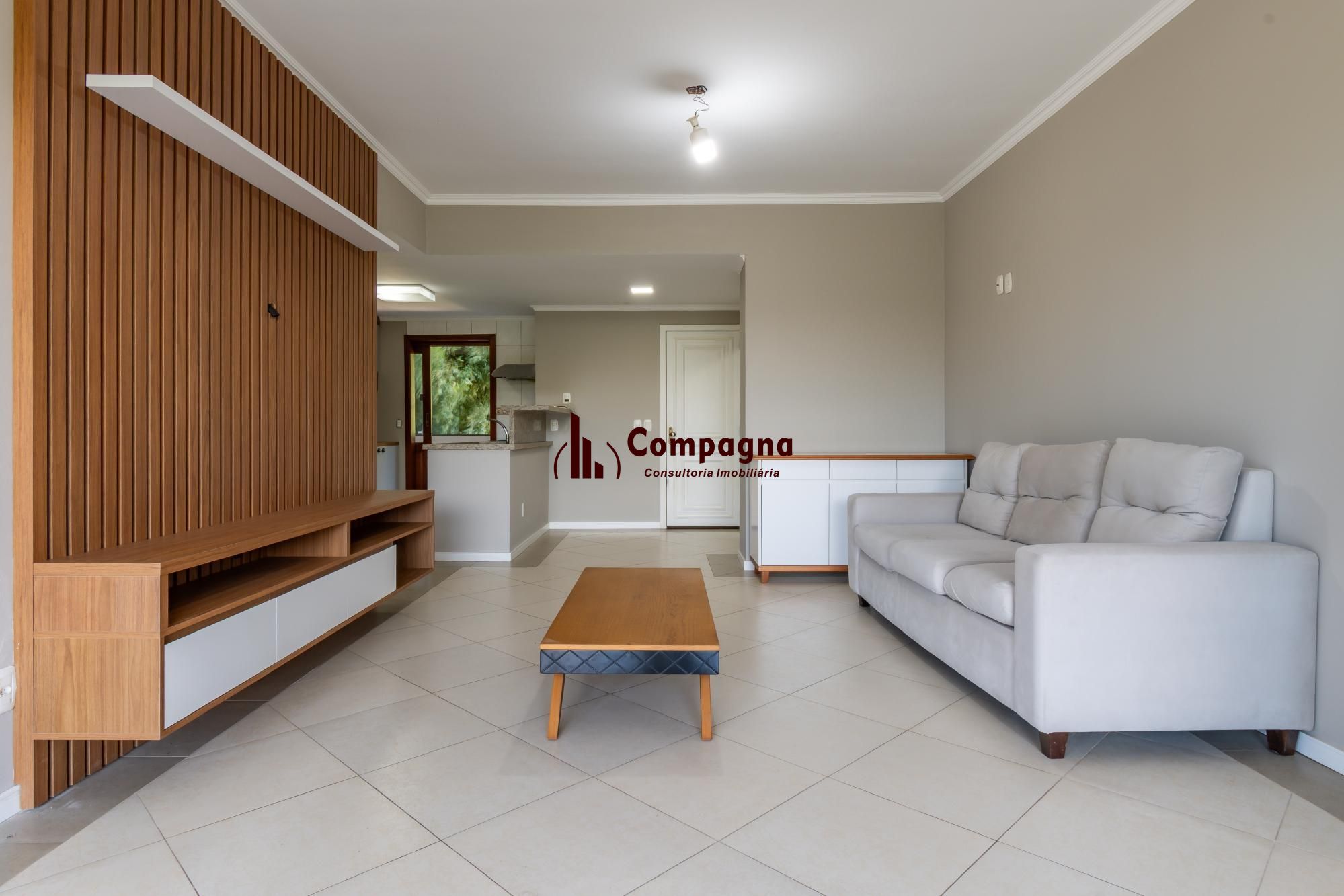 AP 3 dorm. (1 suíte hidro, 1 demi-suíte), 1 vaga. B. Jardim dos Ipês, Gramado. — foto 2