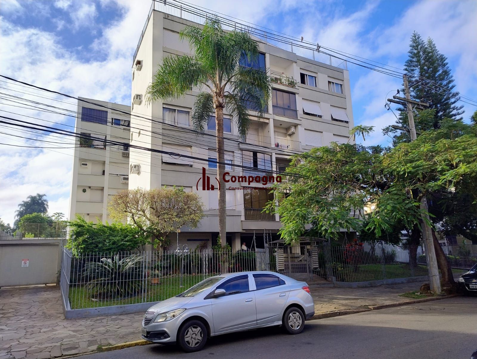 Apartamento 114 m² privativos 3 dormitórios, 1 suíte, 1 vaga. Cristo Redentor.