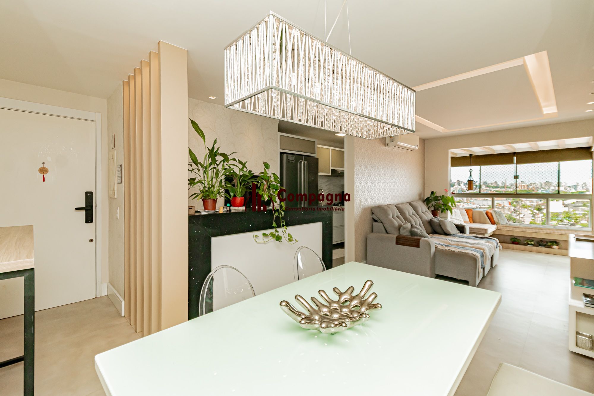 Apartamento 3 dormitórios, 2 banheiros, 1 vaga coberta e piscinas B. São Geraldo — foto 3