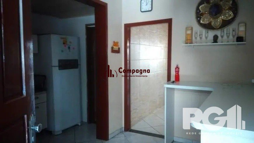 Casa Ampla com Piscina e 4 Dormitórios no Rubem Berta — foto 3