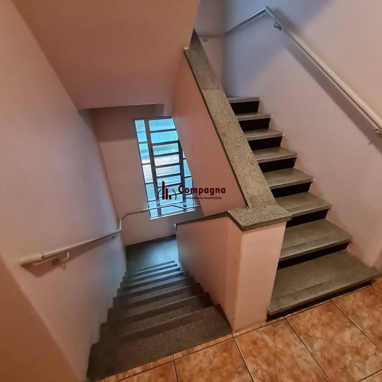 Apartamento 1 quartos à venda, 45m², Floresta - Porto Alegre — foto 2