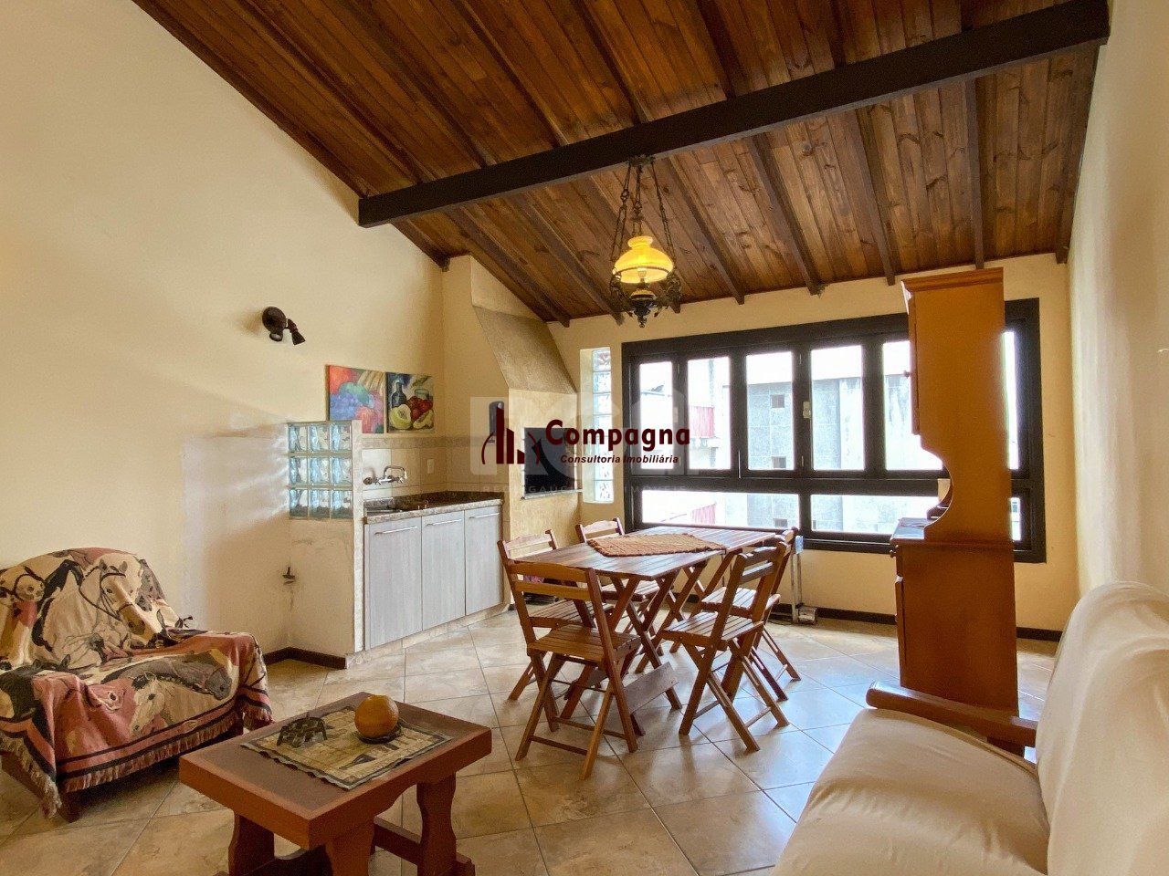 Casa para Venda - 350m², 2 dormitórios, sendo 2 suites, 2 vagas - Centro Histórico — foto 2