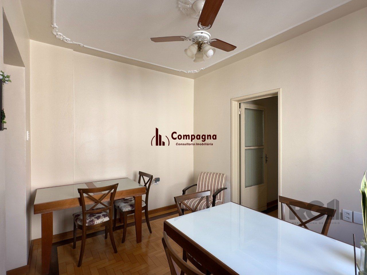 APARTAMENTO 3 DORMITÓRIOS, DE FRENTE E REFORMADO, NO CENTRO HISTÓRICO — foto 4