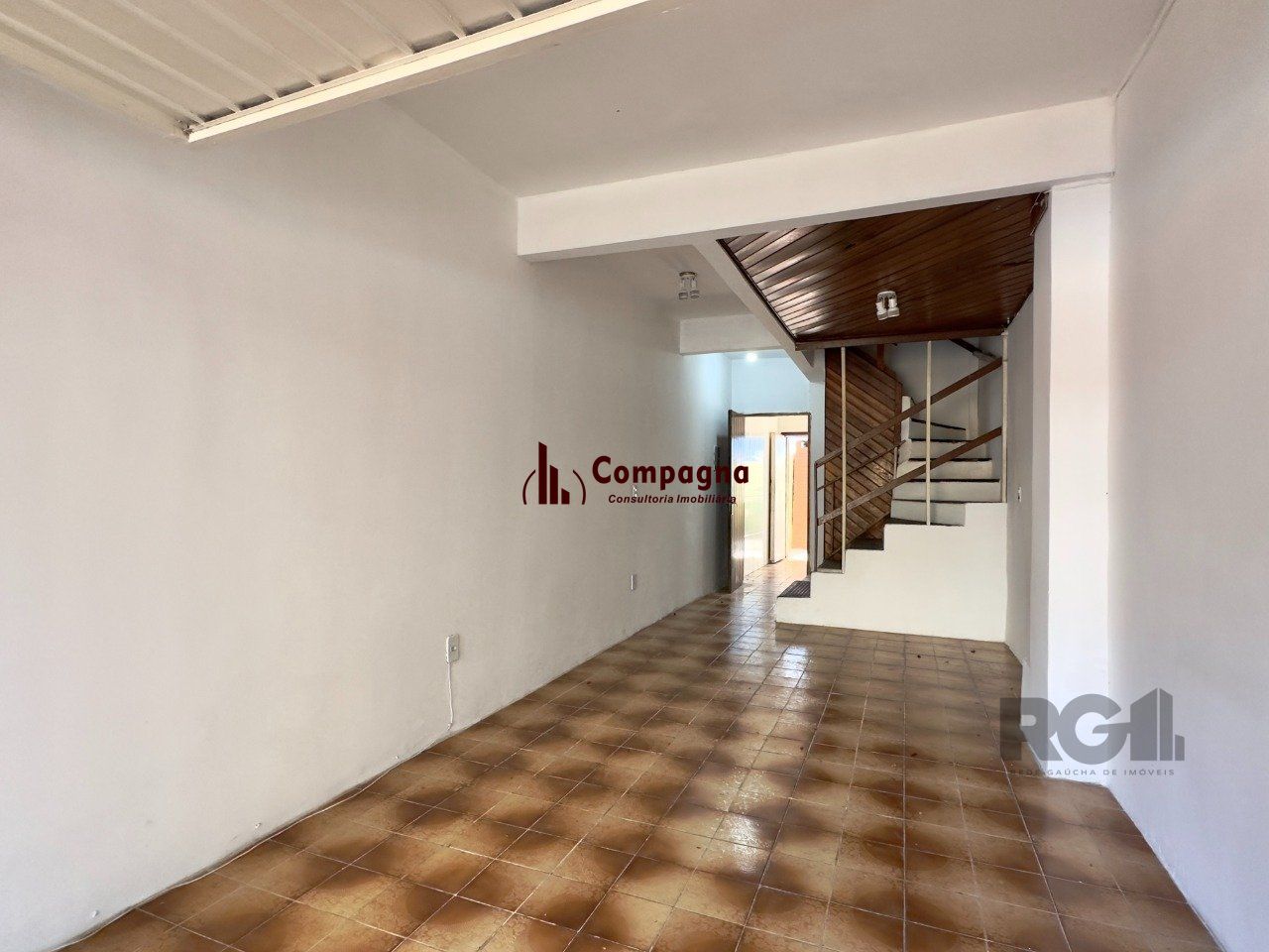 CASA COM 4 DORMITÓRIOS E PÁTIO COM CHURRASQUEIRA NO CENTRO HISTÓRICO — foto 2
