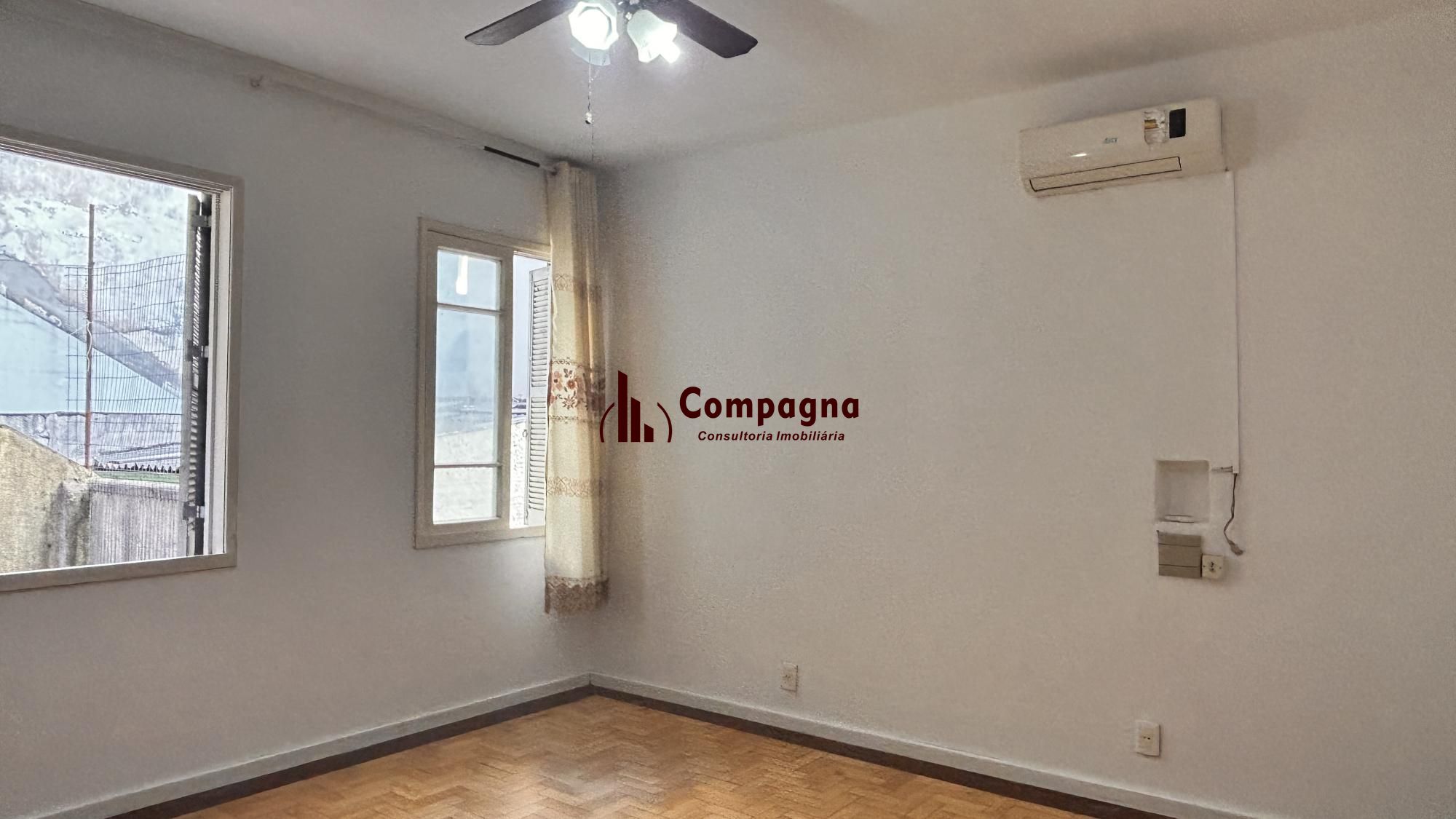 Apartamento 2 dormitórios com pátio — foto 5