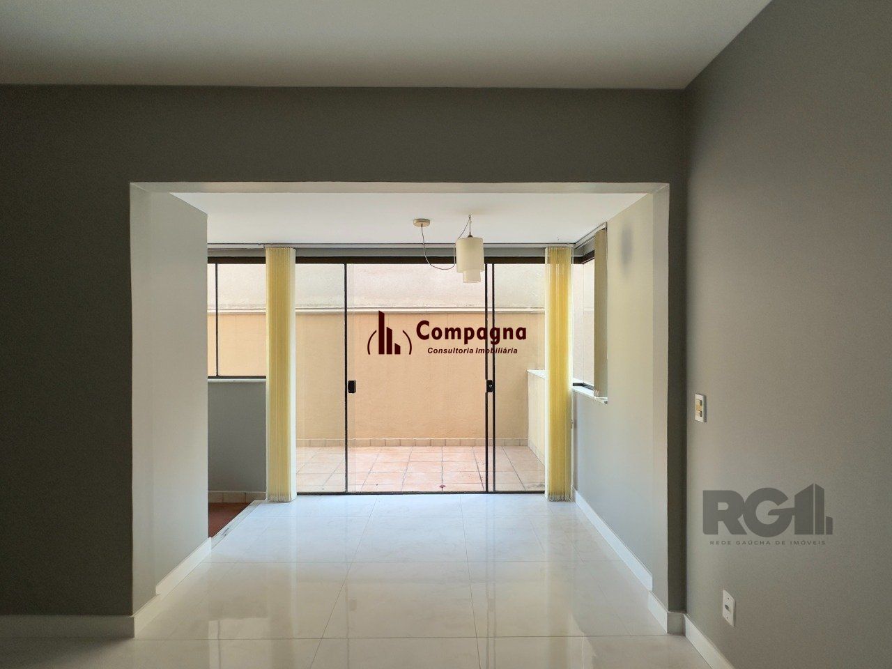 APARTAMENTO GARDEN, 2 DORMITÓRIOS E 1 VAGA DE GARAGEM COM ÓTIMA LOCALIZAÇÃO NO MOINHOS — foto 2