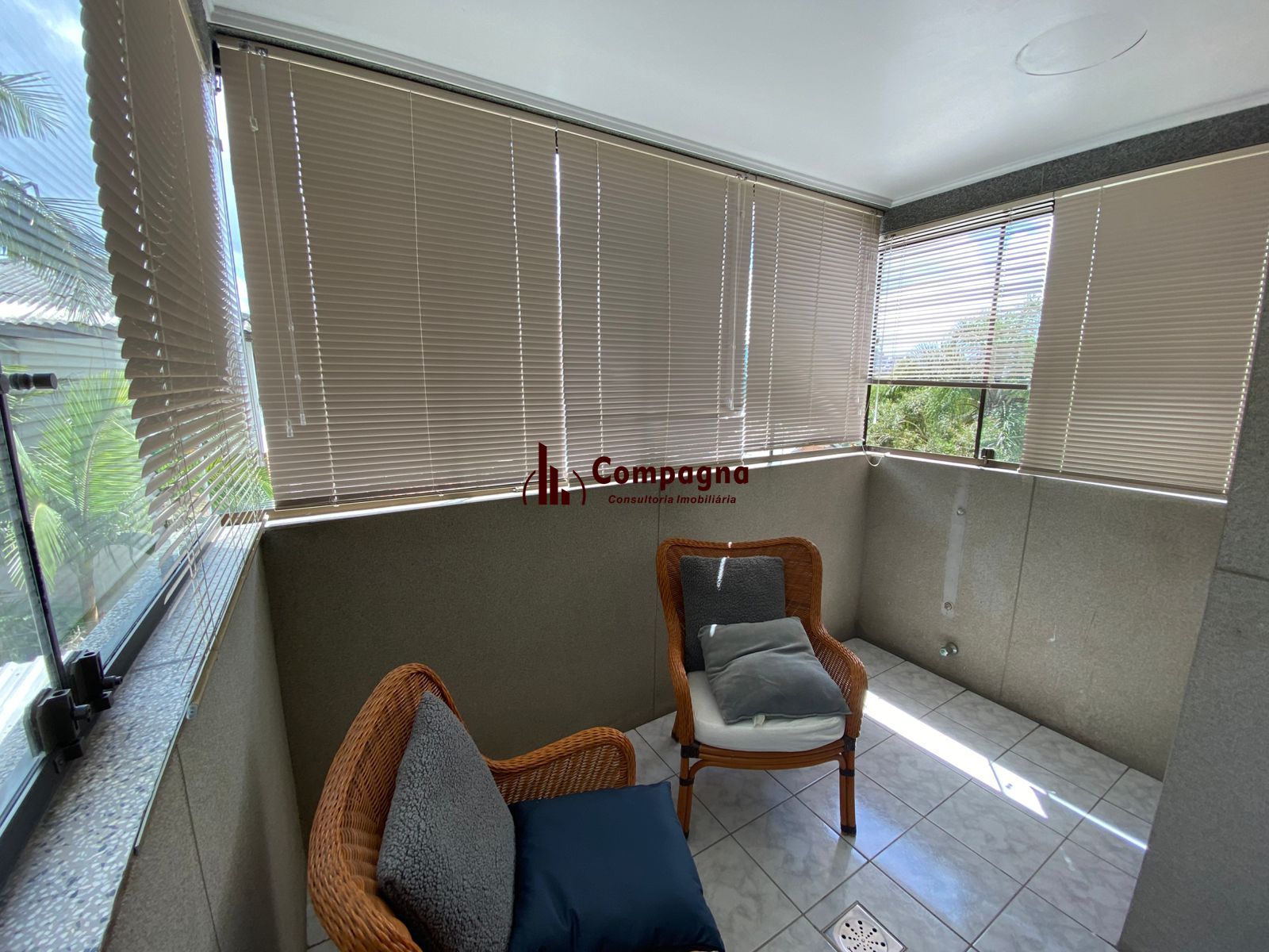 APARTAMENTO 2 DORMITÓRIOS E COM VAGA DE GARAGEM NO JARDIM BOTÂNICO — foto 3