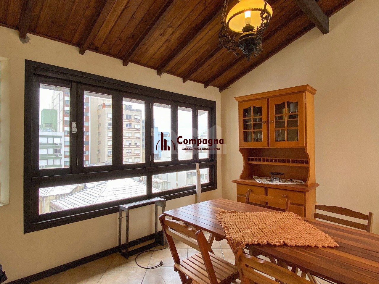Casa para Venda - 350m², 2 dormitórios, sendo 2 suites, 2 vagas - Centro Histórico — foto 3