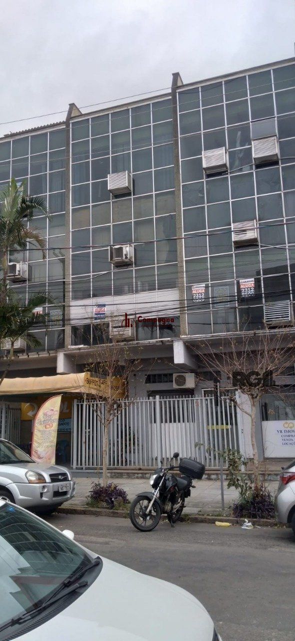 Sala Comercial à venda, 30m², Passo da Areia - Porto Alegre