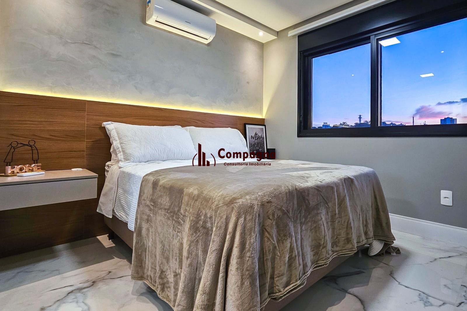 Apartamento completamente mobiliado e decorado, sacada, churrasqueira e vaga, com vista! — foto 5