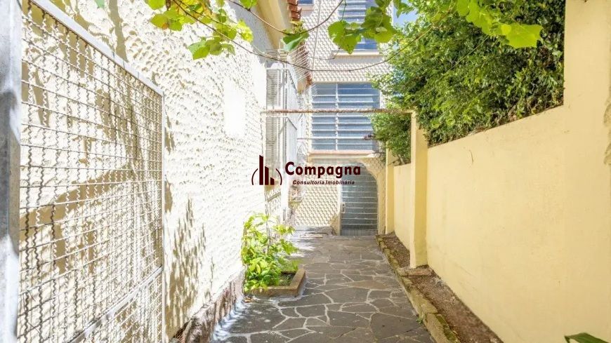 Casa Ampla com Pátio e Excelente Localização no Petrópolis — foto 3