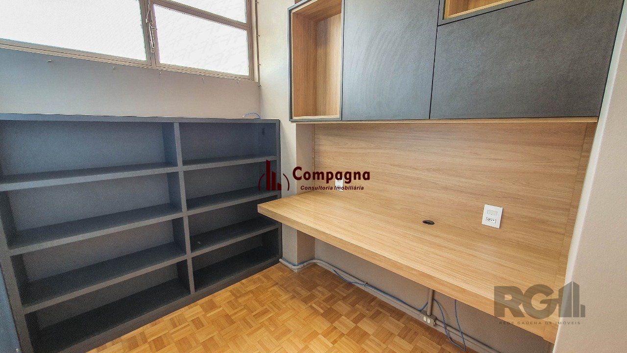 Apartamento com 4 quartos, vaga de garagem, no bairro Moinhos de Vento, Poa/RS — foto 4