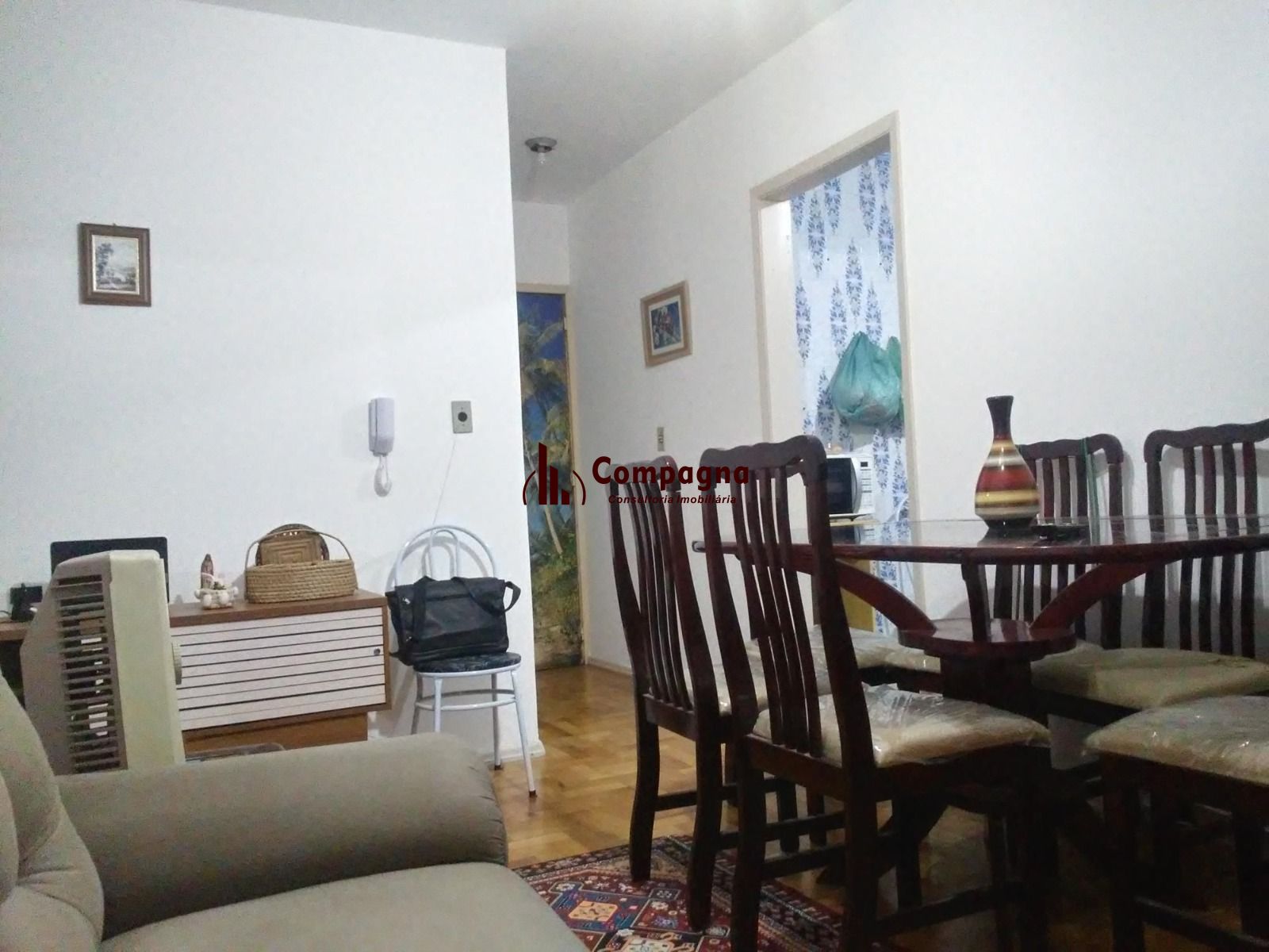 APARTAMENTO 2 DORMITÓRIOS NO 2º PAVIMENTO 1º ANDAR LOCALIZADO  NO BAIRRO SÃO SEBASTIÃO