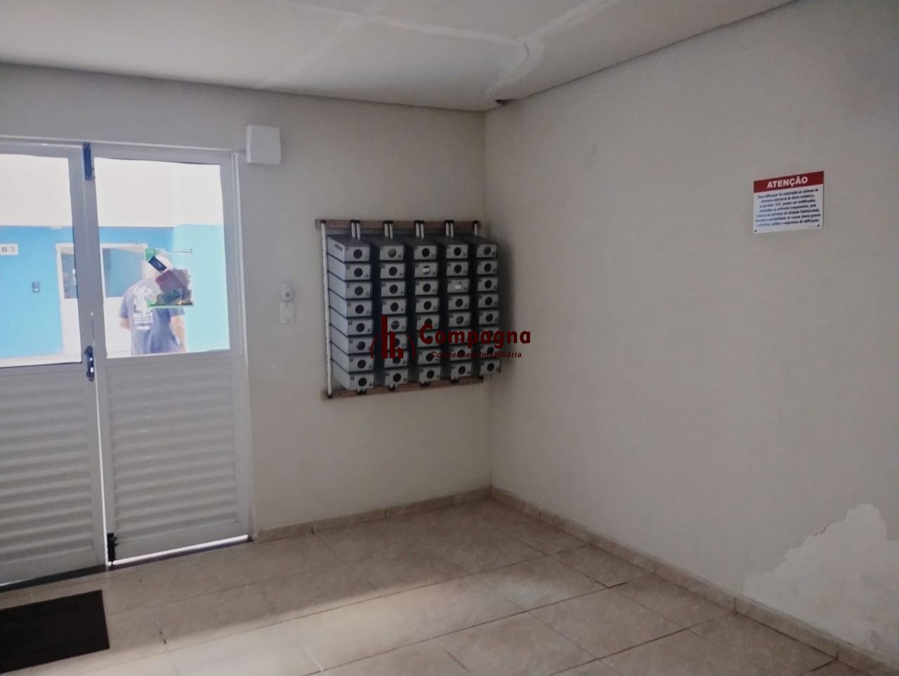 Apartamento de 2 dormitórios com vaga e portaria 24 horas ! — foto 4
