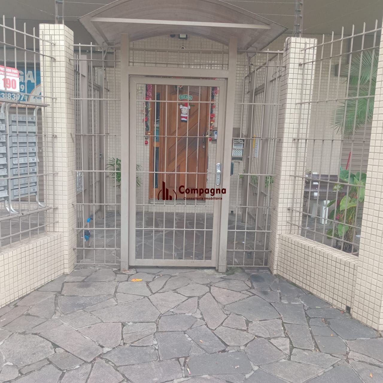 Apartamento com 02 Quartos e 02 Banheiros no Bairro Partenon em Porto Alegre