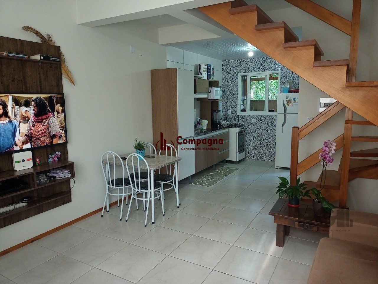 Casa em condomínio, 2 dormitórios, 1 vaga, na Restinga, Porto Alegre/RS