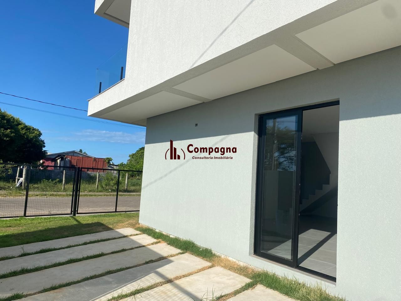 Casa com 03 quartos, sendo 01 suíte na Praia da Cal — foto 4