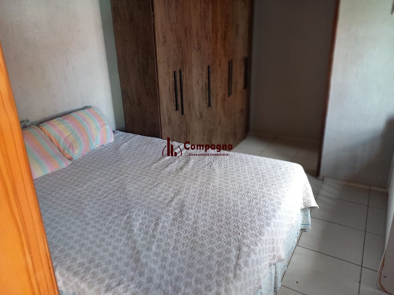 Duas casas no terreno com 2 vagas de garagem — foto 3