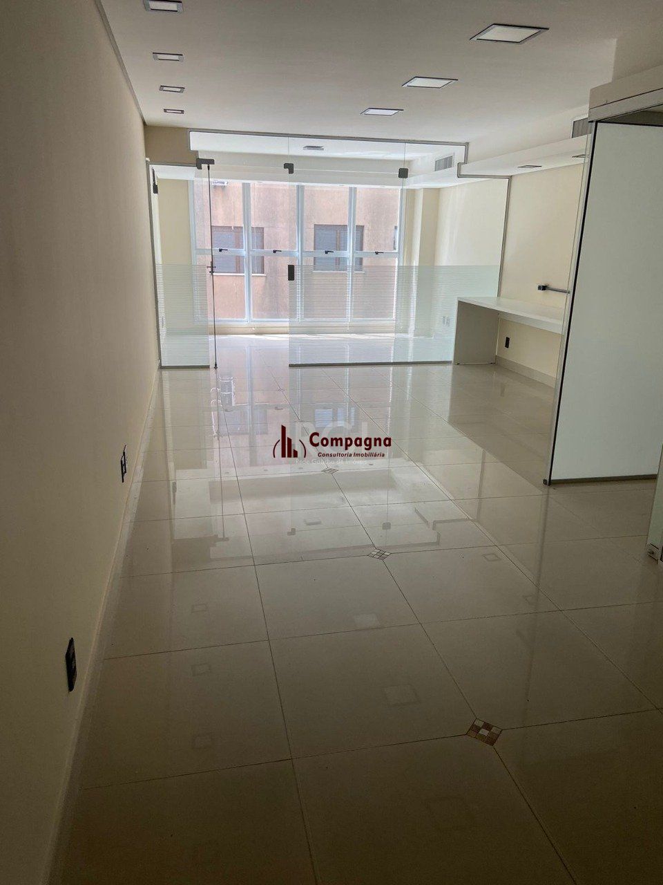 Sala comercial, bairro Moinhos de Vento, Porto Alegre/RS — foto 2