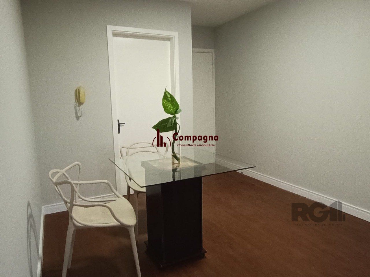 Apartamento para Venda  2 dormitórios, 1 vaga - Jardim do Salso — foto 4