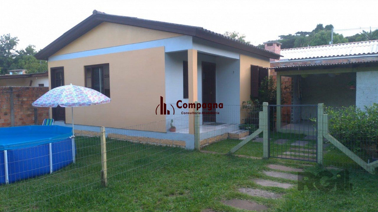 Casa de 2 dormitórios no bairro Belém Velho