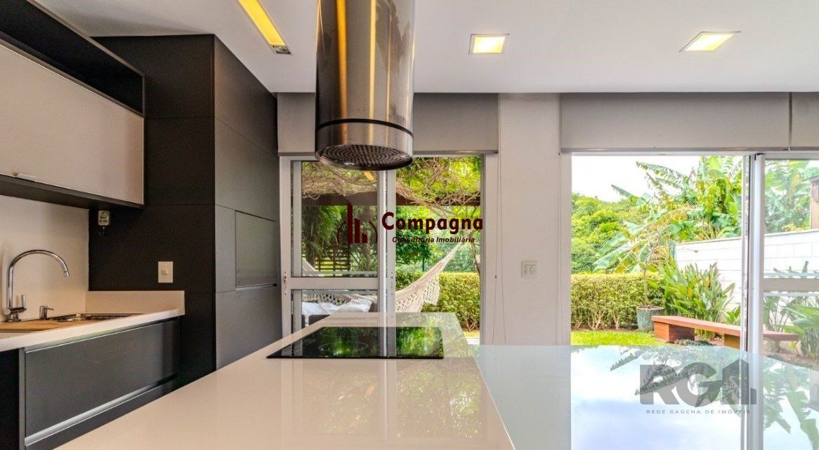 Casa em Condomínio com 04 Quartos - 4 vagas, 200,36 m² de área privativa - LOMBA DO PINHEIRO — foto 4