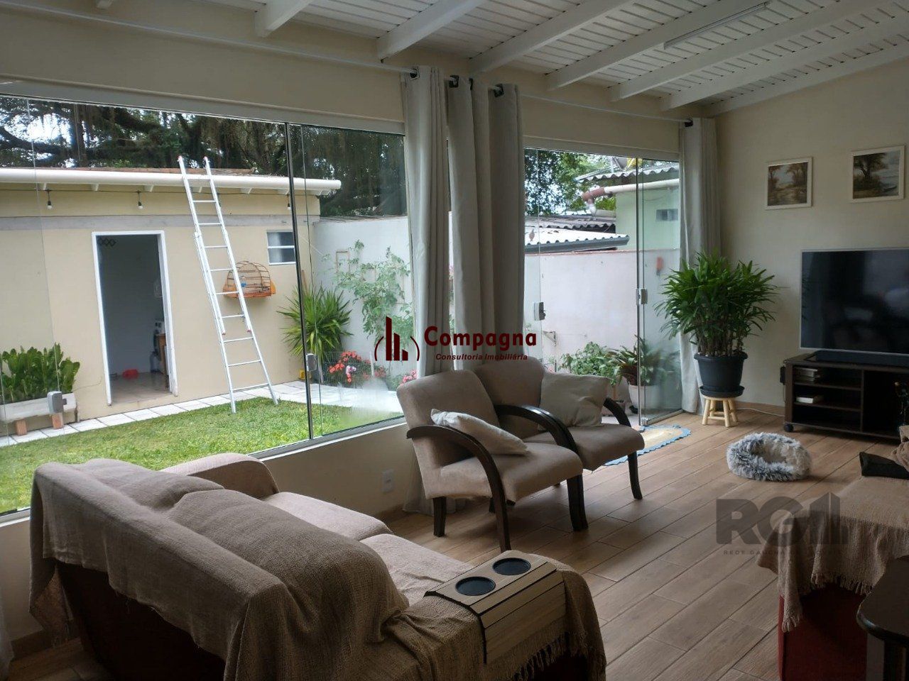 Casa de 155m² com 2 quartos, suíte, 2 vagas, no bairro Jardim Europa, Poa/RS