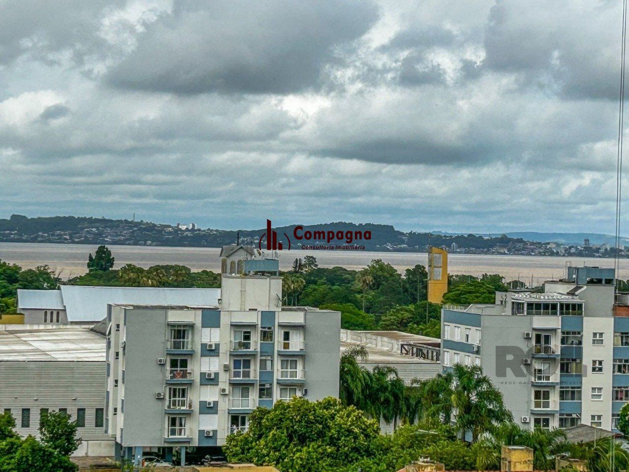 Apartamento de 03 dormitórios na Tristeza Zona Sul de Porto Alegre — foto 2