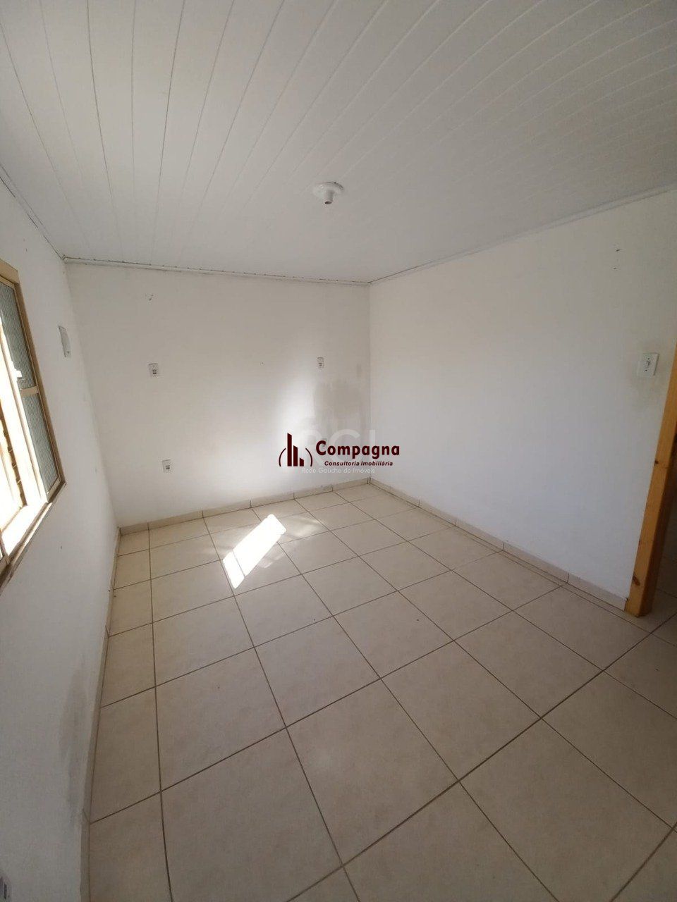Duas casas no mesmo terreno no bairro Rubem Berta — foto 4