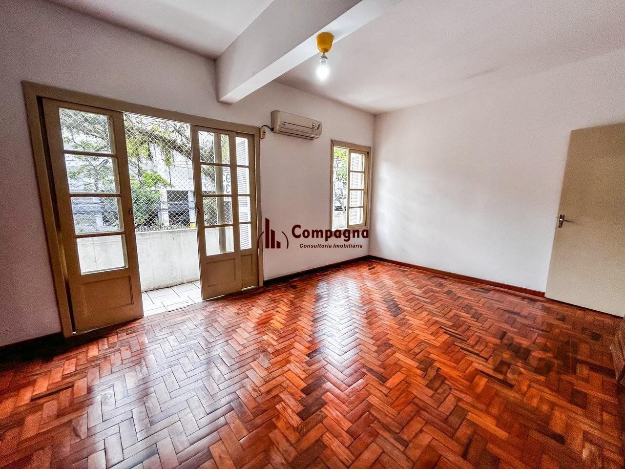 Apartamento com 3 quartos, 1 suíte, no bairro Rio Branco, Porto Alegre/RS
