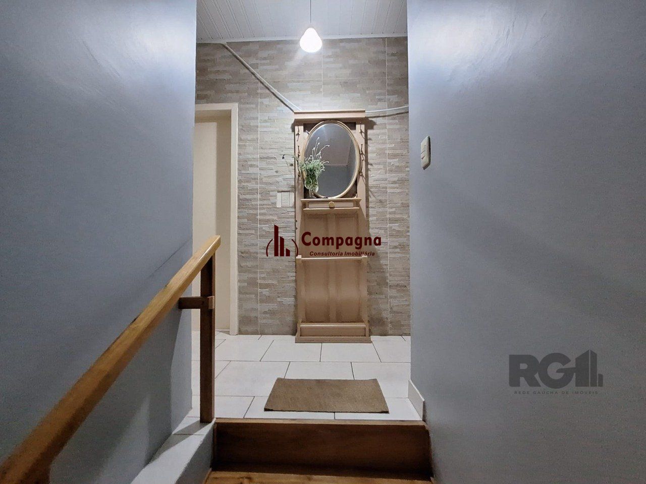 Casa com 3 dormitórios, suíte, lareira, Jardim Algarve em Alvorada - RS. — foto 5
