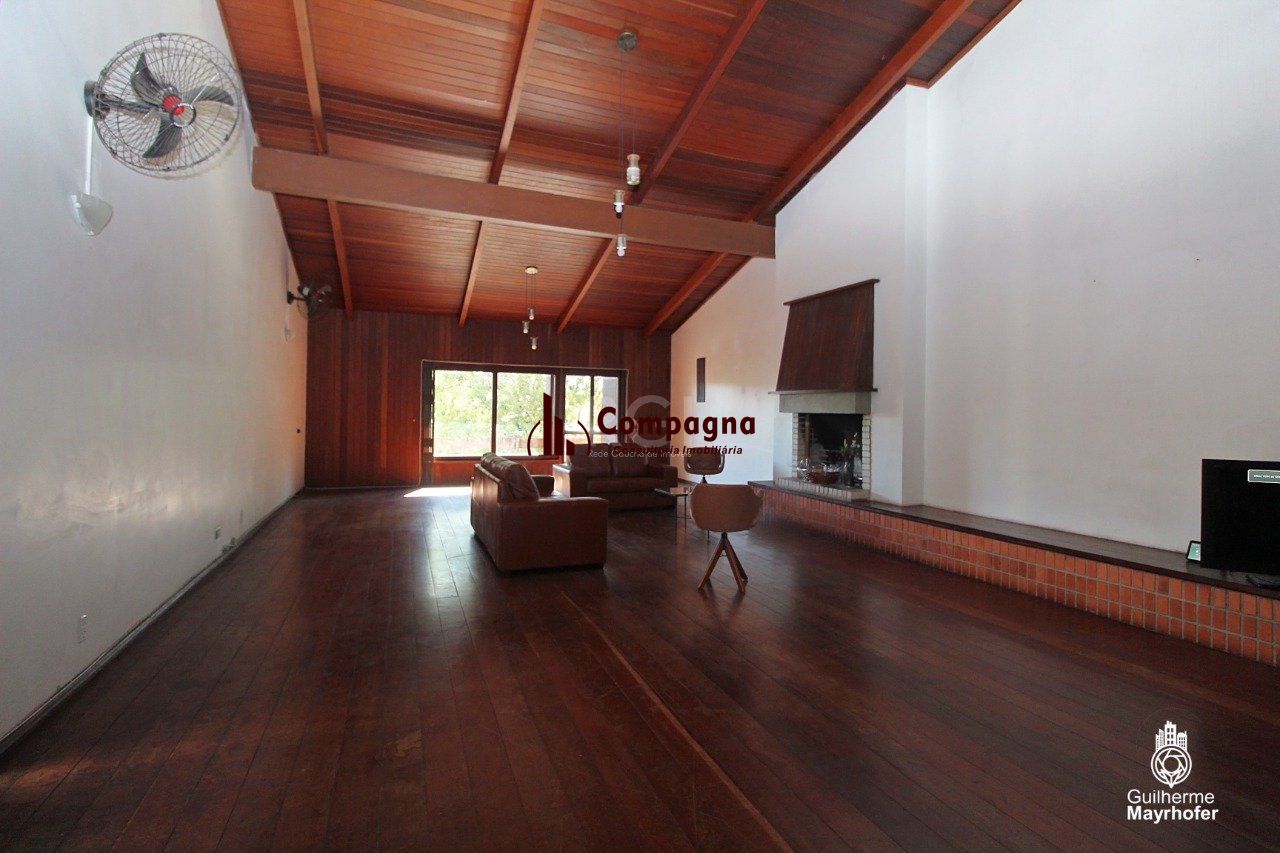 Casa para Venda - 526.64m², 4 dormitórios, sendo 2 suites, 4 vagas - Teresópolis — foto 3