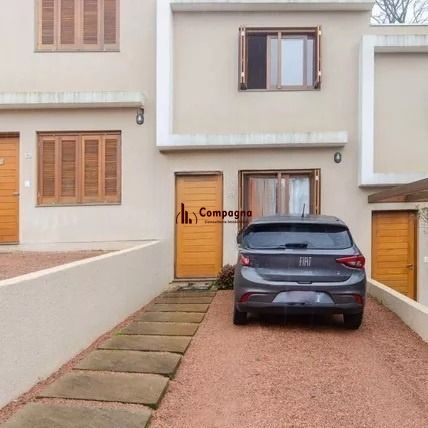 Casa em condominio com 2 vagas