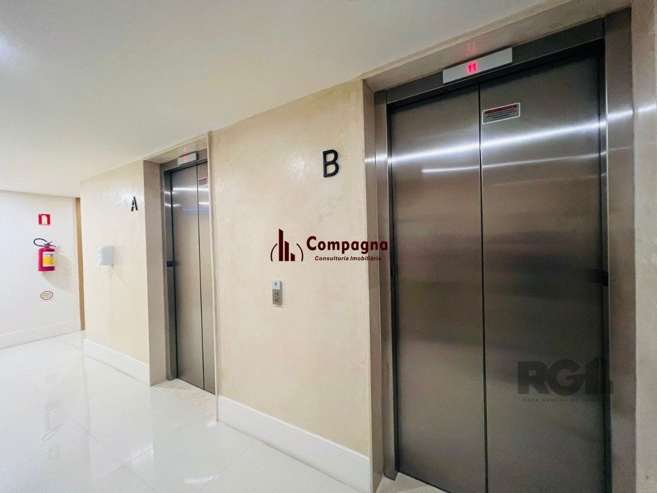 Sala Comercial com 33m² no MEDPLEX Assis Brasil !!! — foto 2