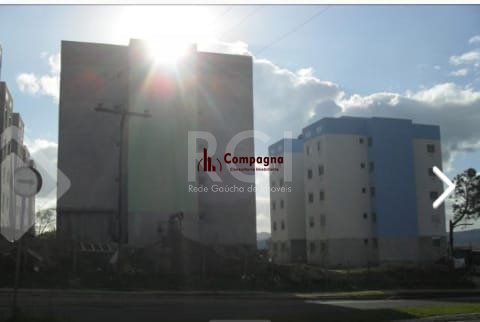 Apartamento para Venda - 40m², 2 dormitórios, 1 vaga - Lomba do Pinheiro — foto 4
