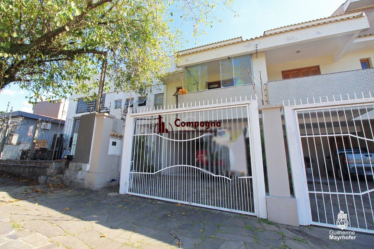 Casa para Venda - 227.93m², 3 dormitórios, 1 suite, 2 vagas - Chácara das Pedras