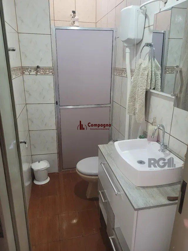CASA 3 QUARTOS COM SUÍTE EM EXCELENTE LOCALIZAÇÃO EM SAPUCAIA DO SUL. — foto 4