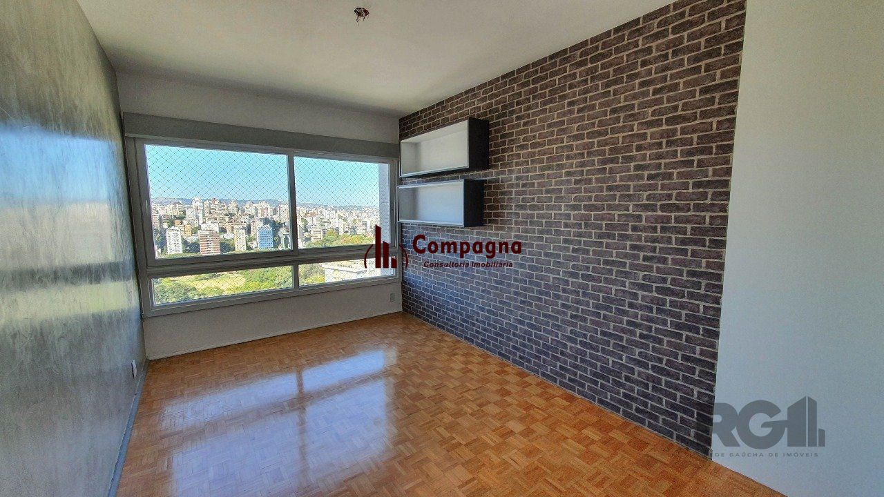 Apartamento com 4 quartos, vaga de garagem, no bairro Moinhos de Vento, Poa/RS — foto 2