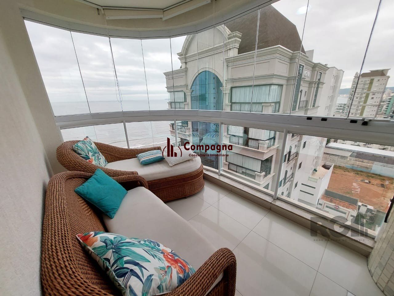 APARTAMENTO 3 SUITES - ANDAR ALTO - VISTA PARA O MAR - MEIA PRAIA - ITAPEMA - SC — foto 3