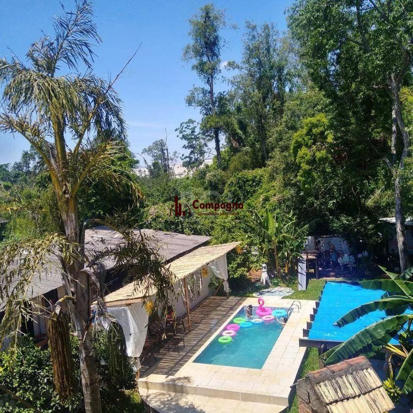 Casa com 3 dormitórios no bairro Olaria em Canoas
