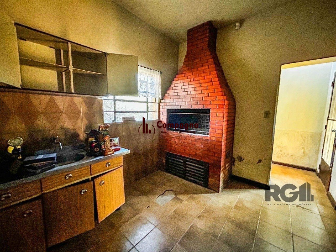 Casa com 2 salas comerciais, 3 quartos, vaga de garagem churrasqueira, suíte, no bairro Cavalhada, Porto Alegre/RS — foto 5
