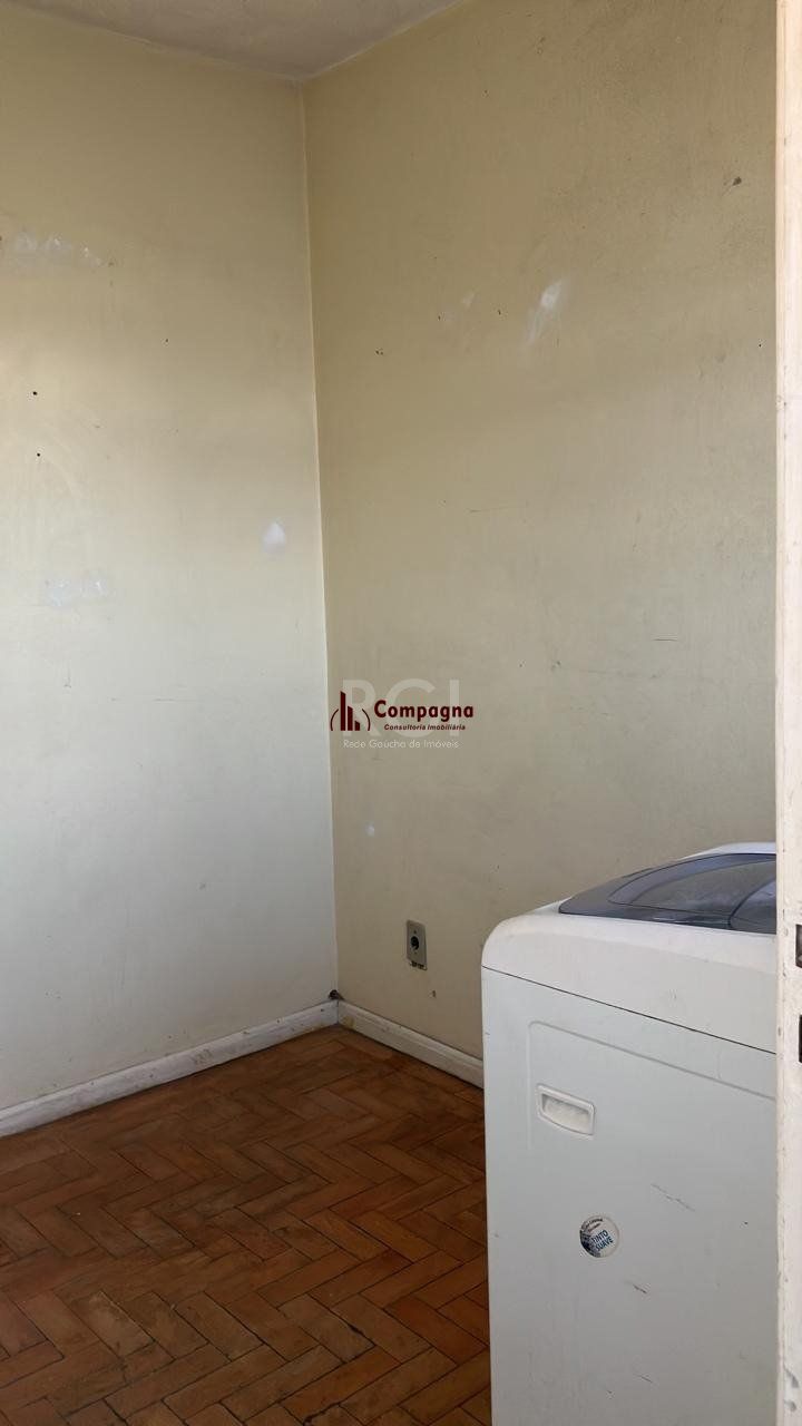 Apartamento de 2 dormitórios no bairro Passo d´Areia — foto 2
