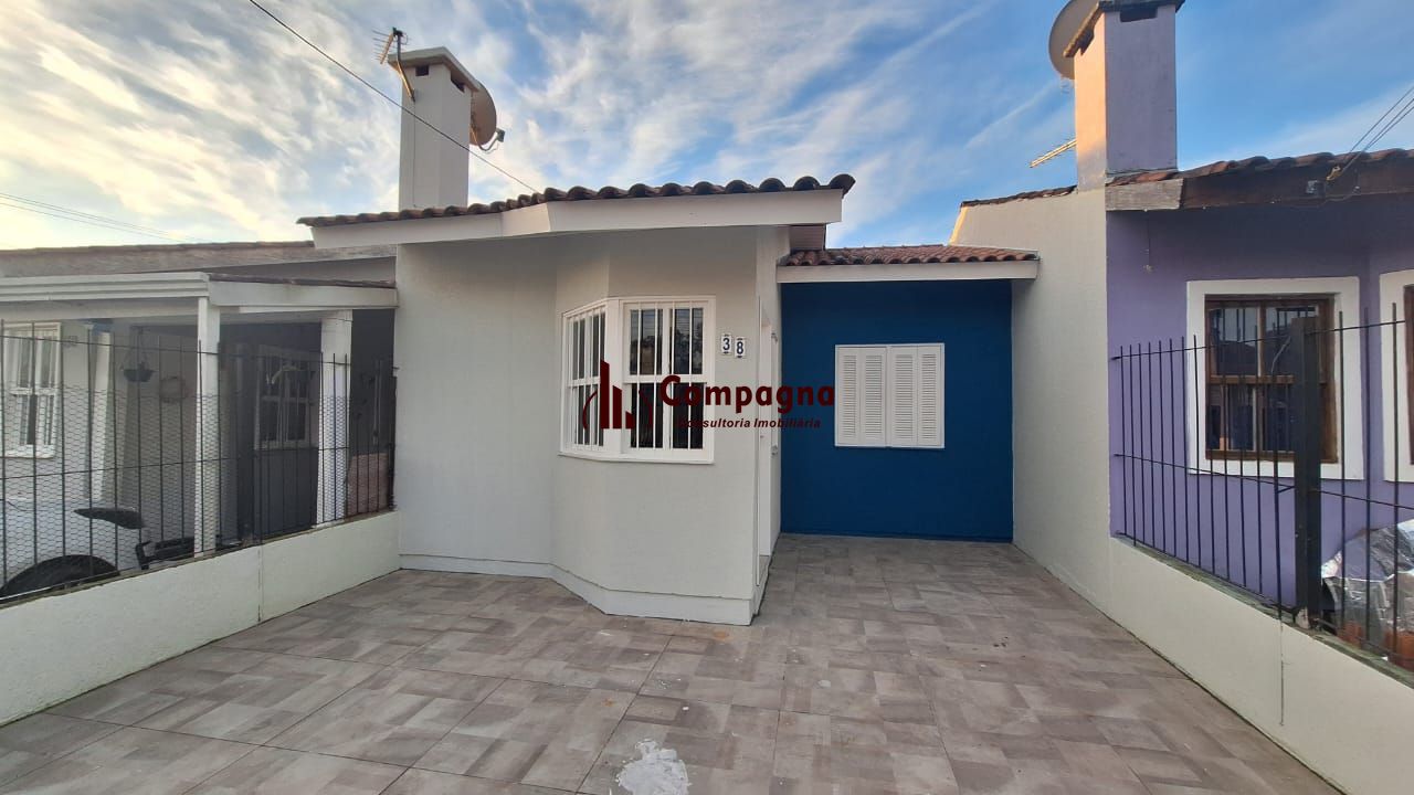 Casa em Condomínio com 02 Quartos, Bairro Restinga