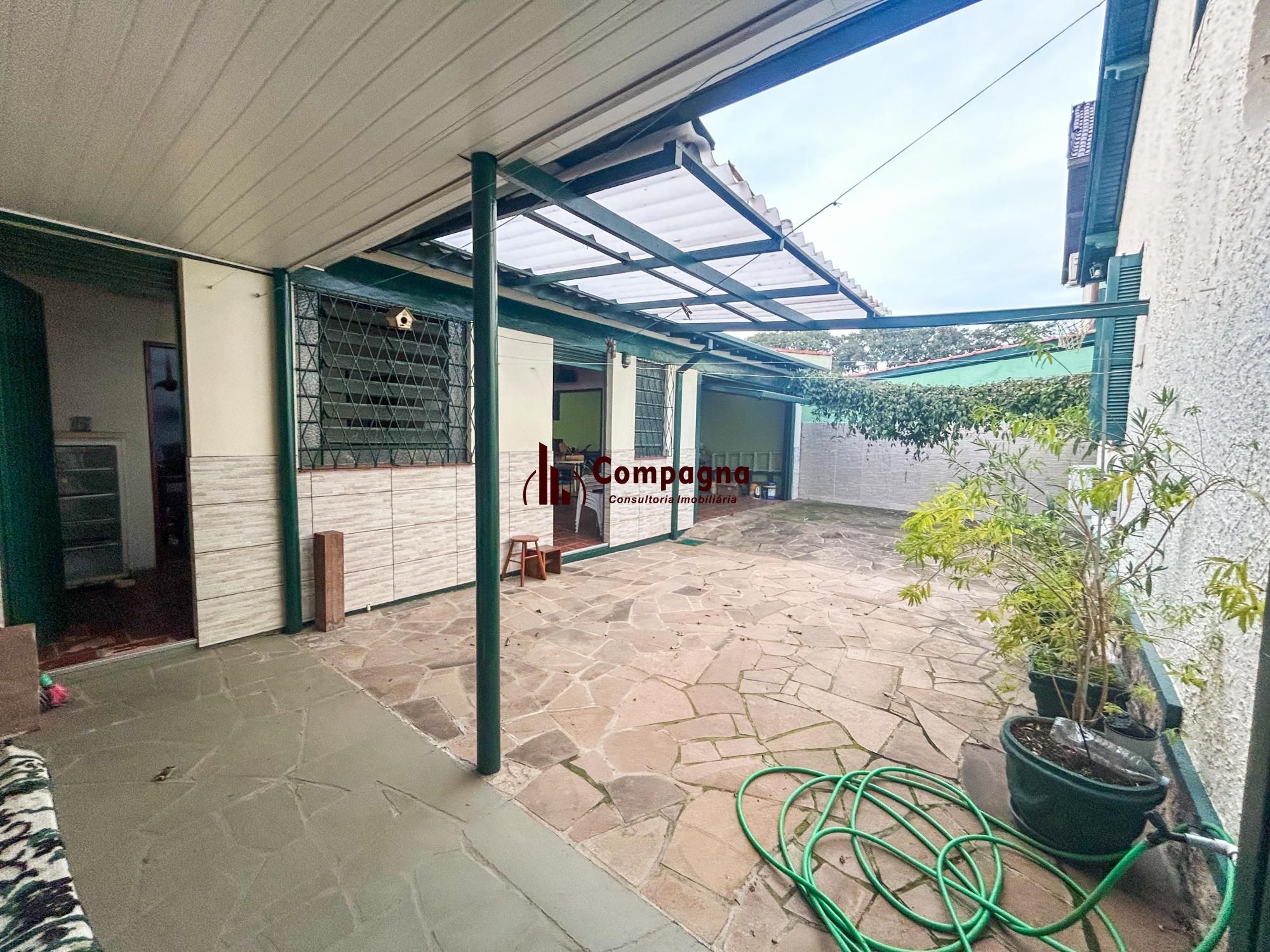 Casa Residencial com 3 Quartos, sendo 1 suíte e 3 Banheiros, no Bairro Santa Teresa em Porto Alegre, RS — foto 3