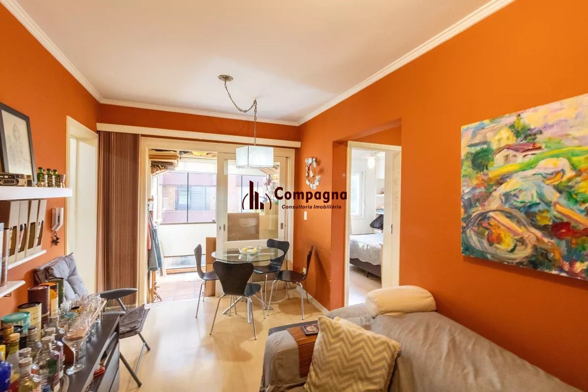 Apartamento 02 dormitórios - sacada com churrasqueira peças amplas em Tradicional condomínio no Bairro Cavalhada - 01 vaga escriturada — foto 5