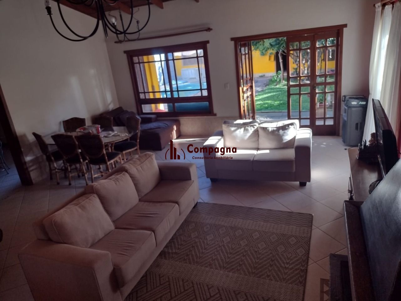 Casa para Venda - 693.6m², 5 dormitórios, sendo 3 suites, 4 vagas - Hípica — foto 2