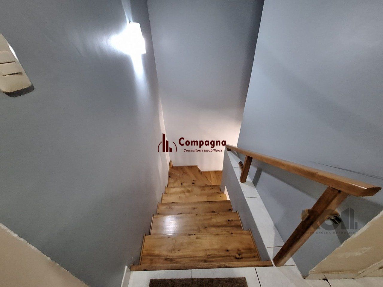 Casa com 3 dormitórios, suíte, lareira, Jardim Algarve em Alvorada - RS. — foto 4
