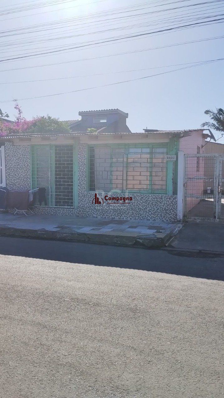 Terreno com 3 casas no pátio bairro  São Francisco TRAMANDAÌ/RS — foto 3