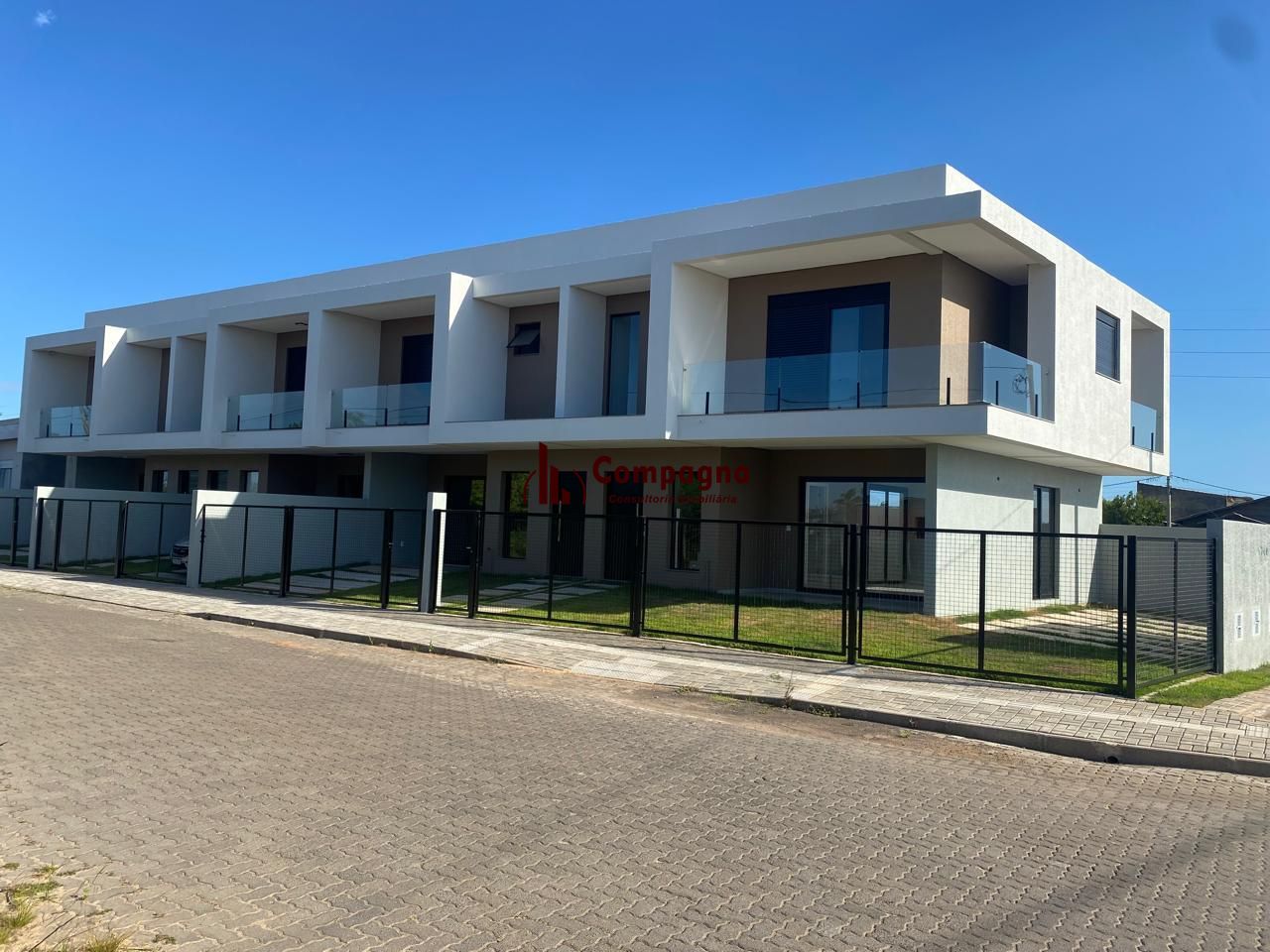 Casa com 03 quartos, sendo 01 suíte na Praia da Cal — foto 2